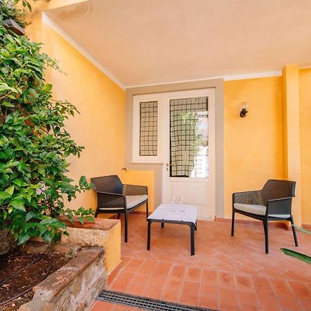 Holiday Home Il Borgo Degli Agrumi Uzzano Eksteriør billede