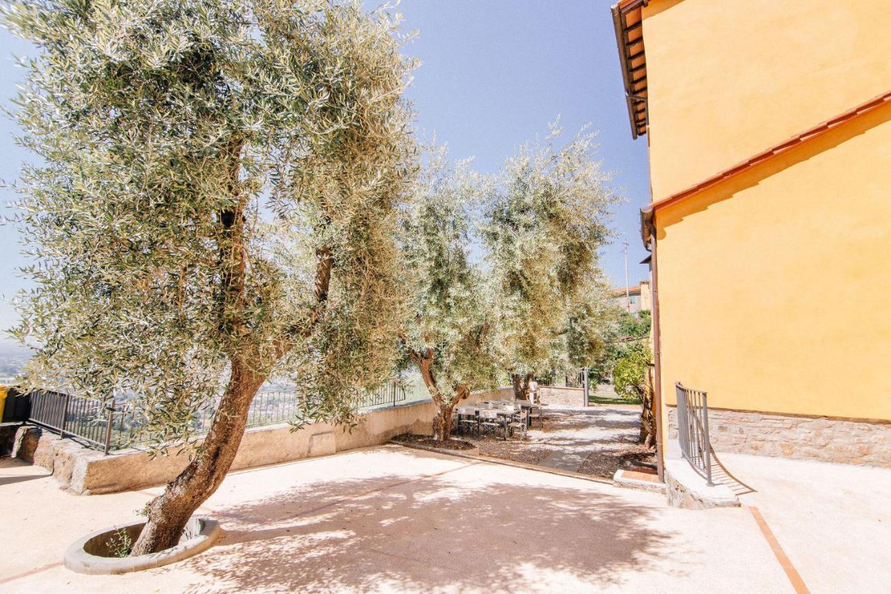 Holiday Home Il Borgo Degli Agrumi Uzzano Eksteriør billede