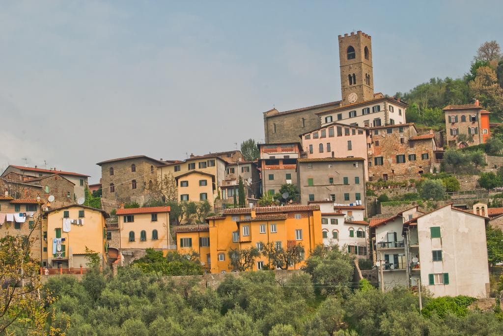 Holiday Home Il Borgo Degli Agrumi Uzzano Eksteriør billede