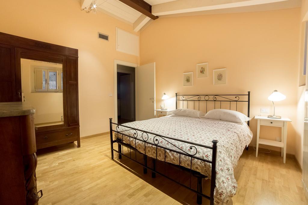 Holiday Home Il Borgo Degli Agrumi Uzzano Eksteriør billede